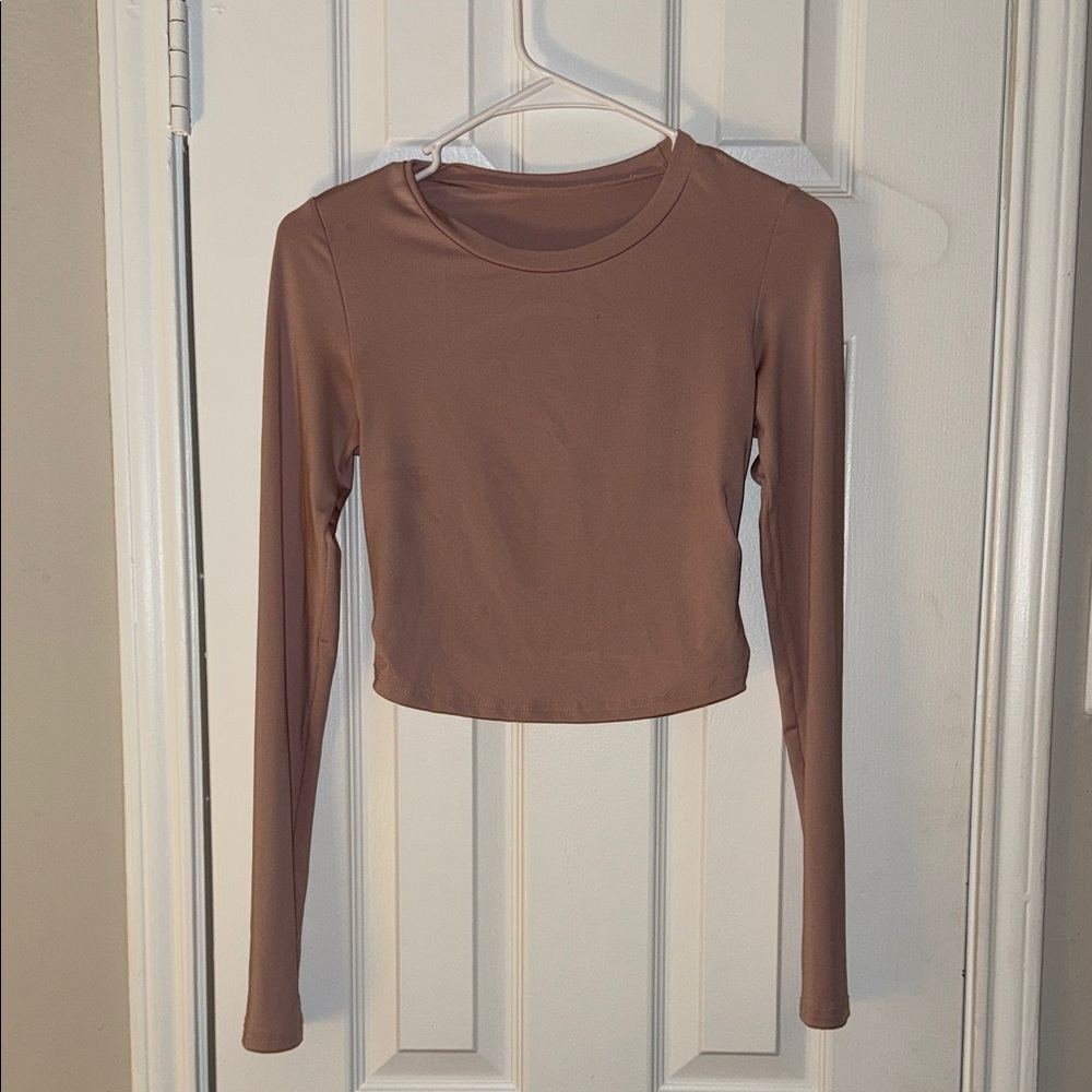 Women's Long Sleeve Crop Top - light pink